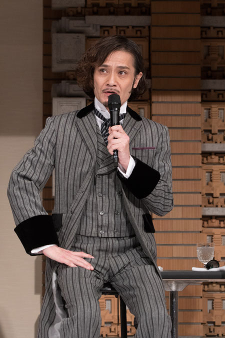 サイモン・ストライド役　畠中洋　　撮影：イシイノブミ