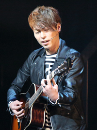 SHOW HOUSE 「GEM CLUBII」公開ゲネプロより　撮影:中川實穂