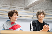 (画像左から）赤澤遼太郎、松田岳　撮影:川野結李歌