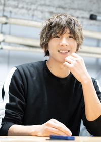 松田岳　撮影:川野結李歌