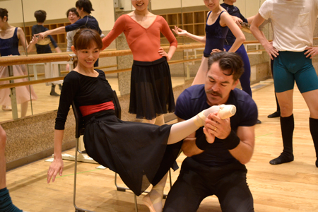 カルメンとドン ホセのリアルな恋愛を伝えるkバレエ版 カルメン チケットぴあ 演劇 バレエ ダンス