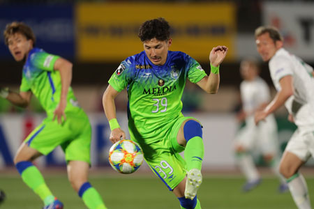武富孝介(湘南ベルマーレ) (C)J.LEAGUE