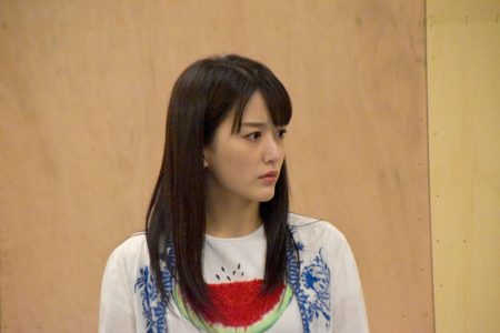 訳ありな5人の女の思惑が交差する フローズン ビーチ 公開稽古 チケットぴあ 演劇 演劇