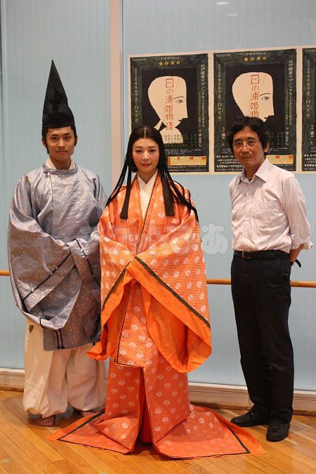 左から　平埜生成、朝海ひかる、鵜山仁