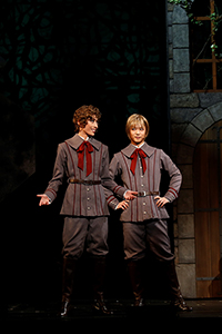 表情や台詞も明瞭に届く、生配信で楽しむ舞台『ポーの一族