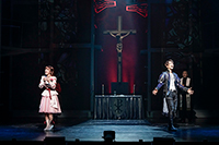 舞台写真提供：ミュージカル『ロミオ＆ジュリエット』公演事務局　(C)岡本隆史