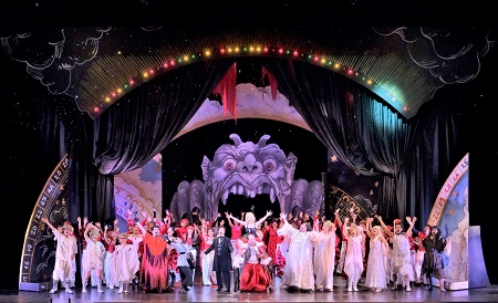 東京二期会オペラ劇場　「天国と地獄」 2019年公演より舞台写真(撮影：三枝近志)