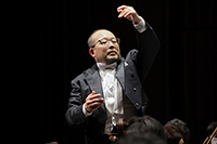 指揮：高橋直史（大阪交響楽団首席客演指揮者）（C）飯島隆