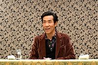 岸谷五朗