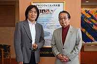 記者会見より。いずみシンフォニエッタ大阪音楽監督西村朗（右）と常任指揮者飯森範親