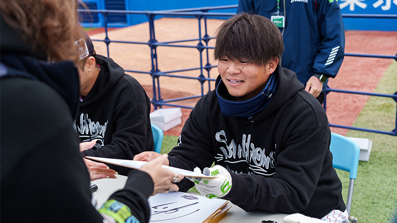 NIKE ヤクルトスワローズ ジャケット ブルゾン サイズL ヤクルトスワローズ ナイキ 旧ロゴ プルオーバー ナイロンジャケット XL